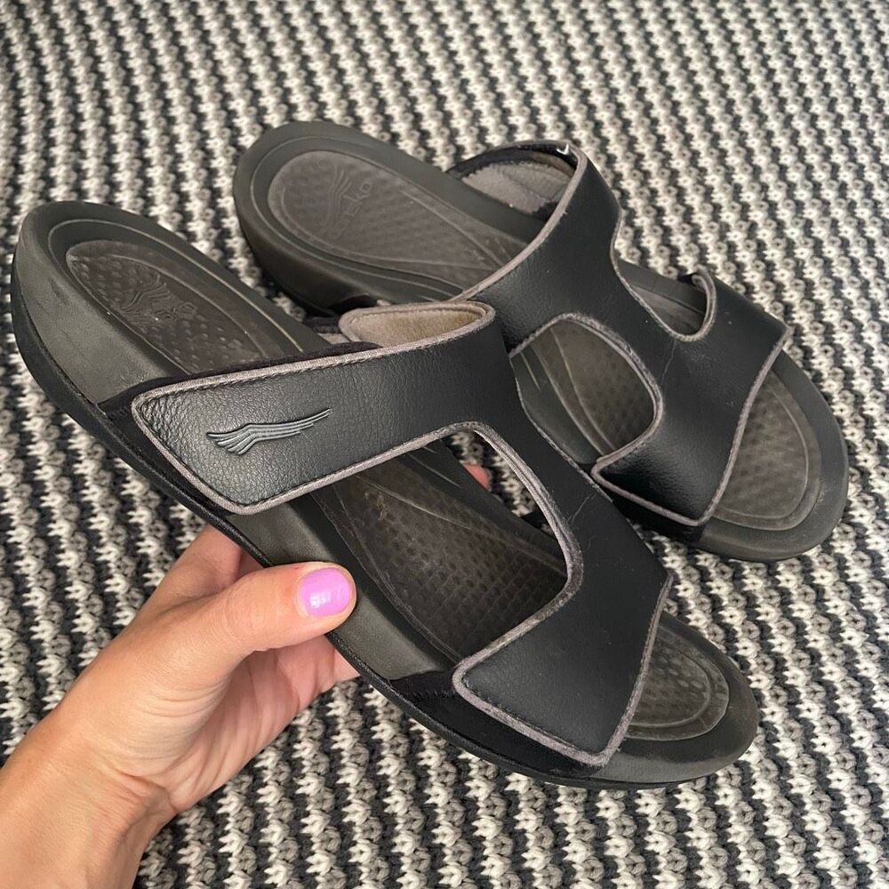Dansko sandal slide black shoe women’s size 9.5-10 (40)